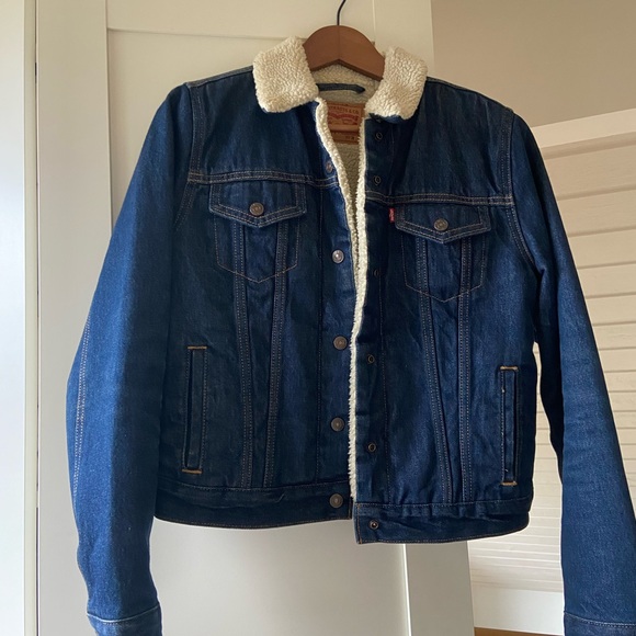 Levi's Jackets & Blazers - Levi's Dark Blue Denim Jacket with Cream Sherpa Lining